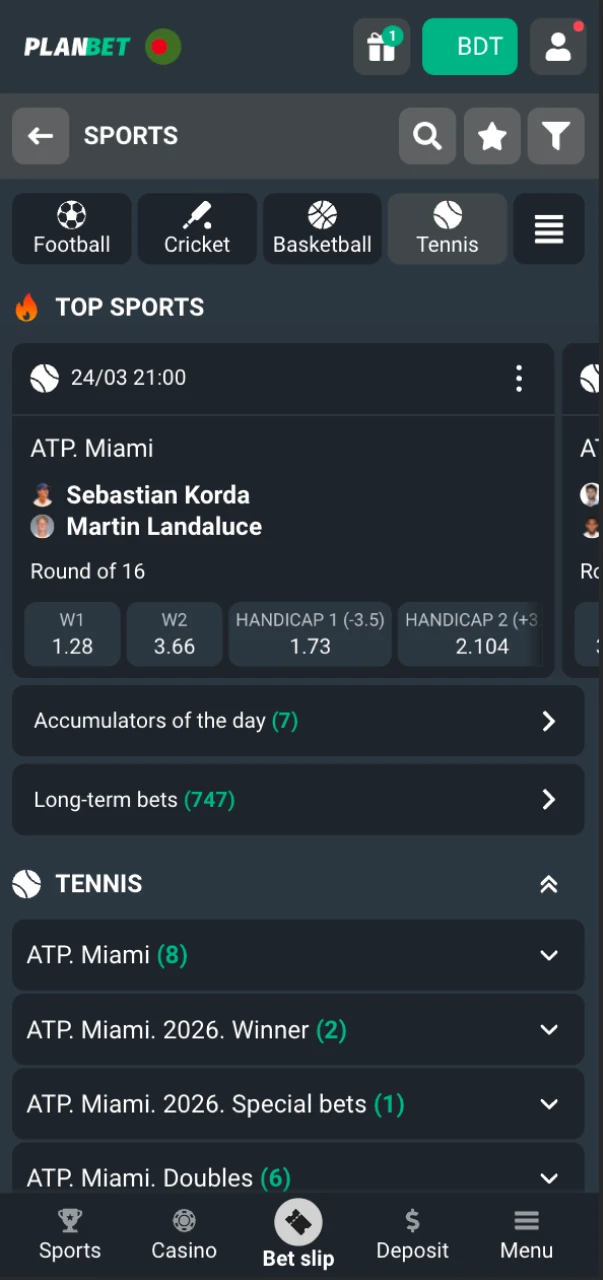 Start betting on tennis matches using the mobile Planbet app.